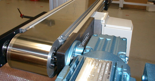 Steel belt conveyor for clean room application