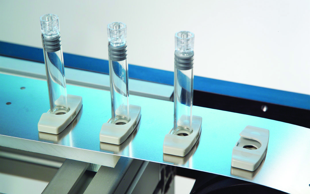 3 Reasons Why Pharmaceutical OEMs Prefer Metal Belt Conveyors